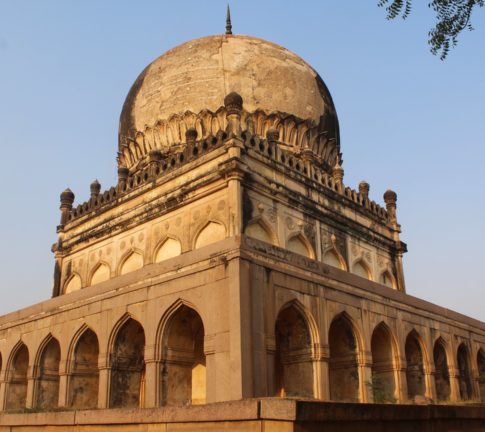 Quli Qutb Shah Tomb